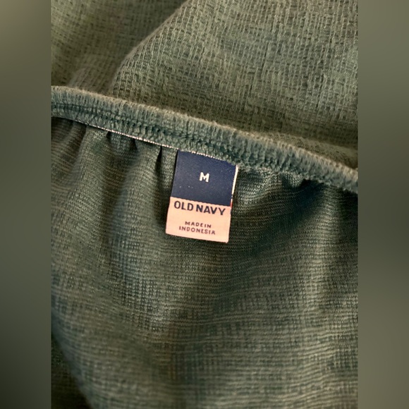 Old Navy O-Ring Romper - Picture 4 of 7